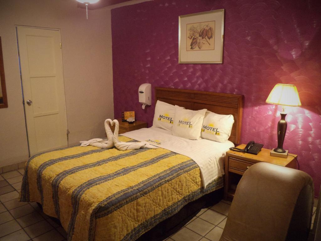 Hotel Diaz Tijuana Eksteriør bilde