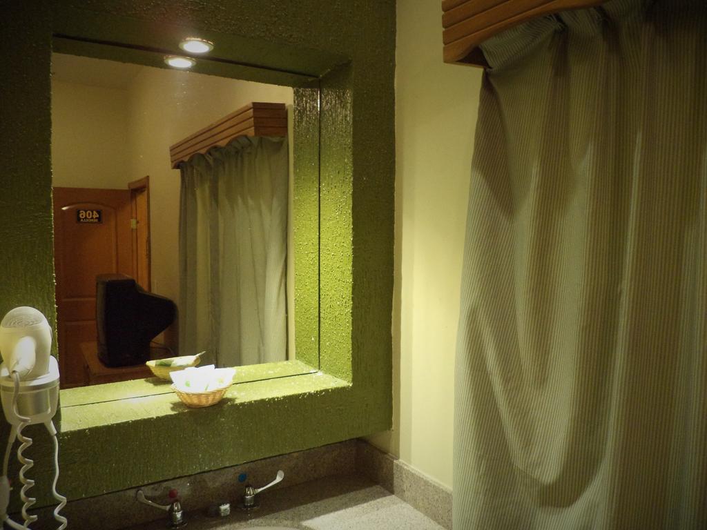 Hotel Diaz Tijuana Eksteriør bilde